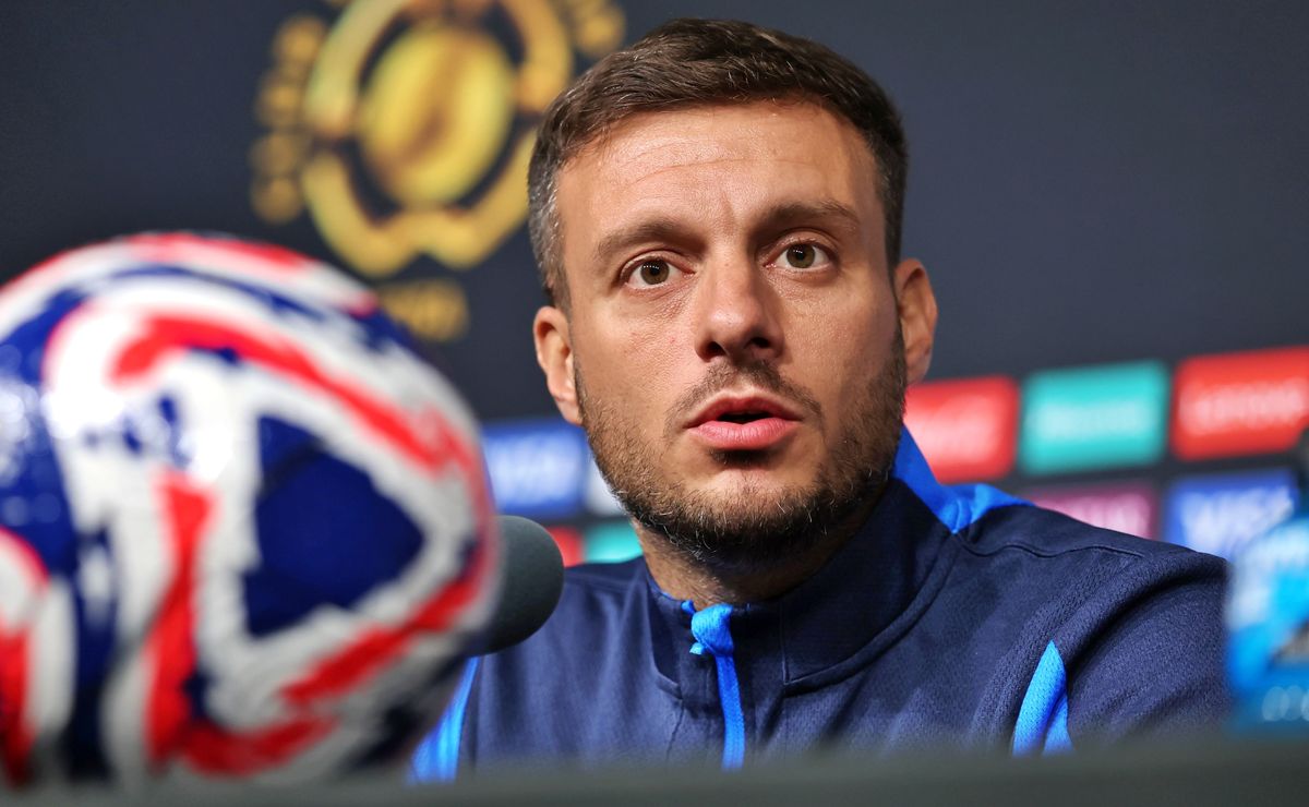 A U de Chile le sale feroz competencia: El otro club que quiere a Martín Anselmi como DT para el 2026