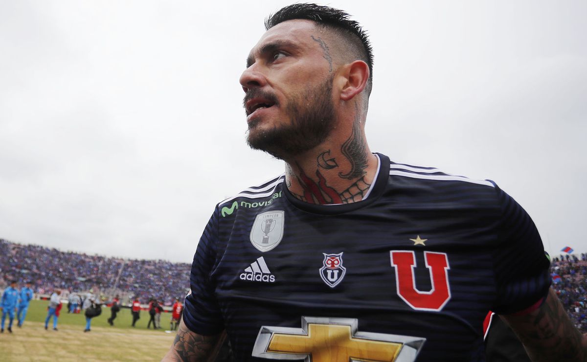 Pinilla se cuadra con el furioso Charles Aránguiz: “A Colo Colo le acomodaron partidos, a U de Chile no”