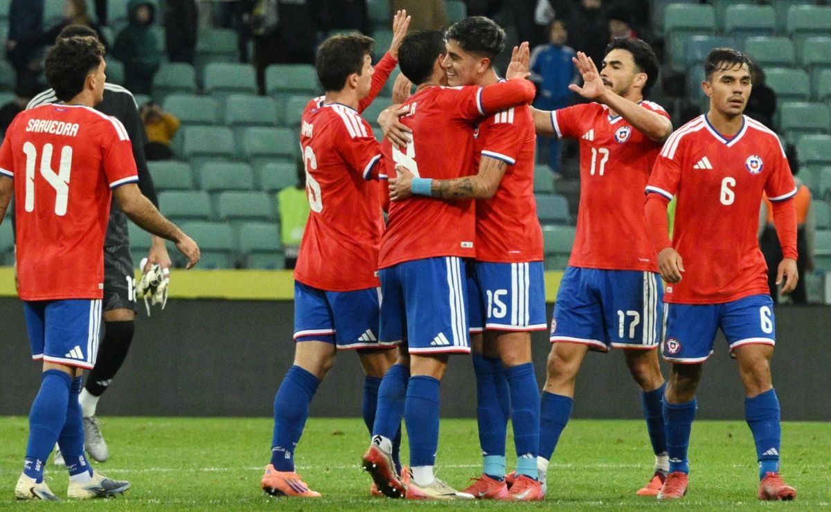 Sólo un canal chileno: Los interesados en transmitir a la Selección rumbo a Mundial 2030