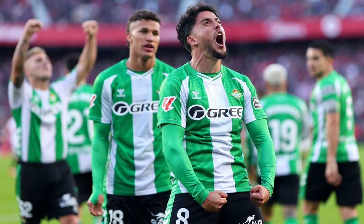 Pronósticos Real Betis vs Barcelona: los Béticos quieren aprovechar el envión para bajar al líder