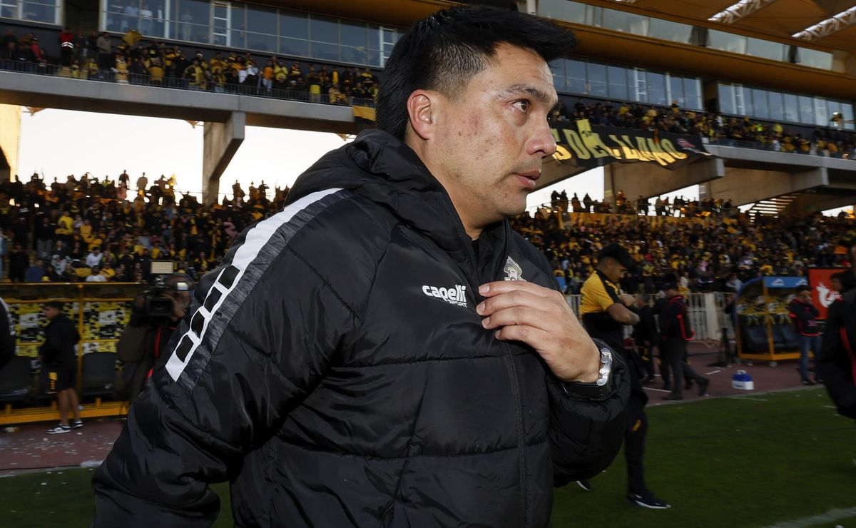 Avisan sobre el futuro de Esteban González en Coquimbo Unido: “En este momento…”