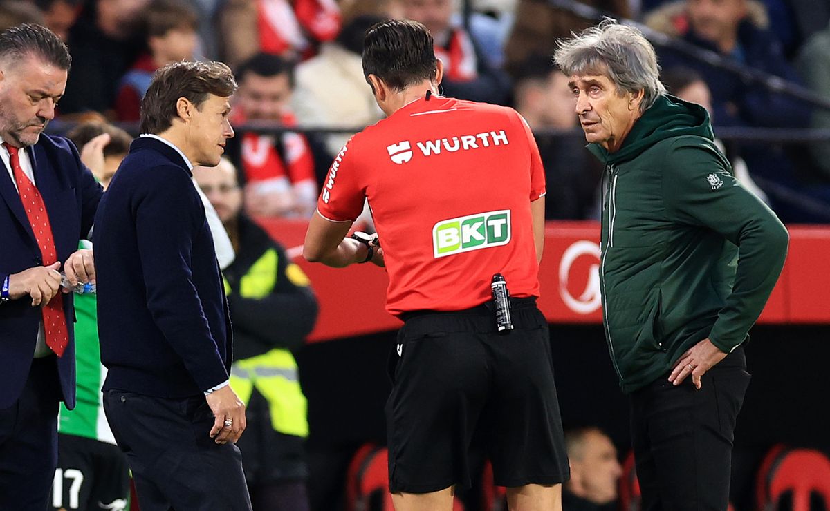 Pellegrini, un caballero: el ingeniero respondió a los dardos de Matías Almeyda tras el Sevilla-Betis