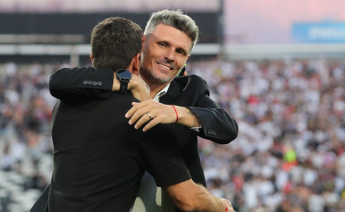 “Mi mejor amigo”: La visita que emocionó a Fernando Ortiz a horas de partido clave de Colo Colo