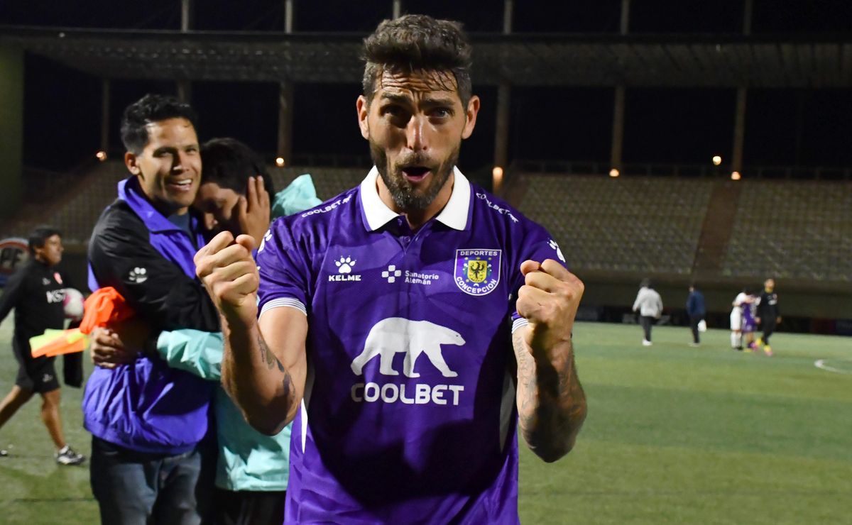 ¿Piensa en el retiro? Larrivey se sincera sobre su futuro y lanza tajante proyección