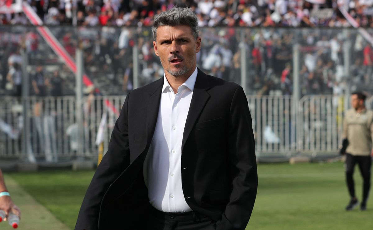 Tras no clasificar a Copa Sudamericana: Revelan dato clave sobre el futuro de Fernando Ortiz en Colo Colo