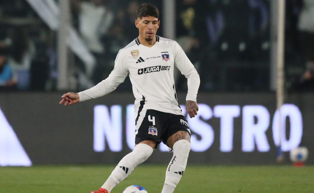 Alan Saldivia busca la salida de Colo Colo: “Surgió la posibilidad de Peñarol”