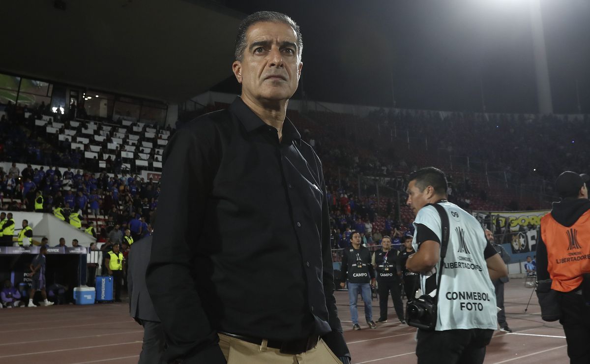 Gonzalo Fouillioux destapa la verdad del acuerdo del técnico Renato Paiva con U de Chile