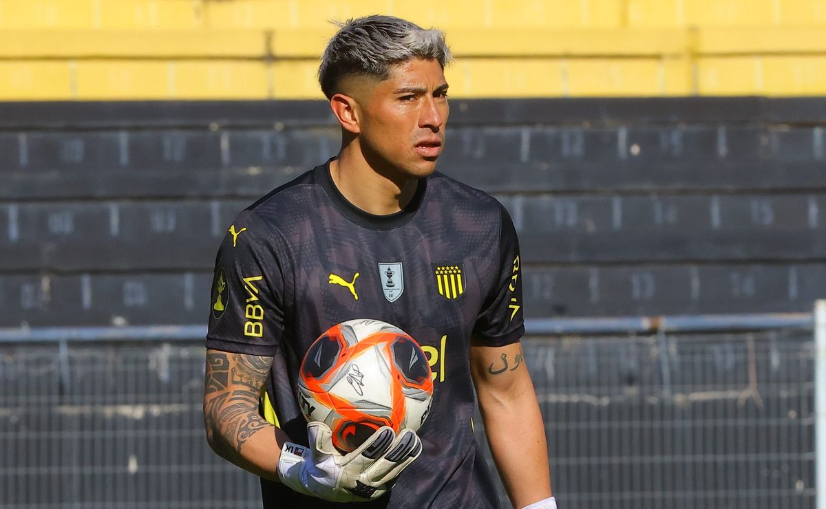 Movidas 2026: Peñarol cambia a Brayan Cortés por histórico portero de Universidad Católica