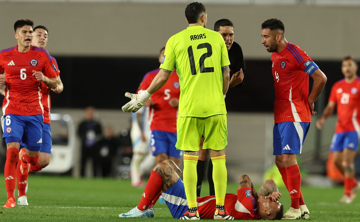 “Último partido”: Aseguran que referente de la selección chilena se retira del fútbol