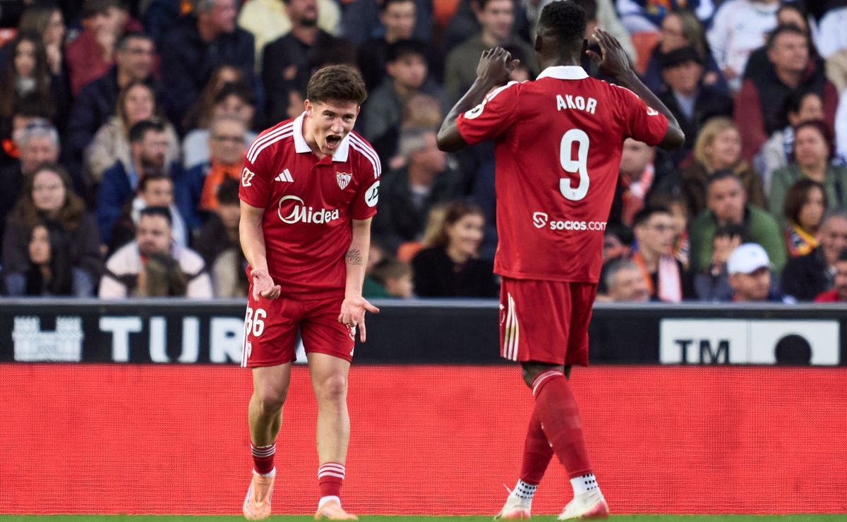 Pronósticos Sevilla vs Real Oviedo: el escenario favorable para Alexis y su equipo