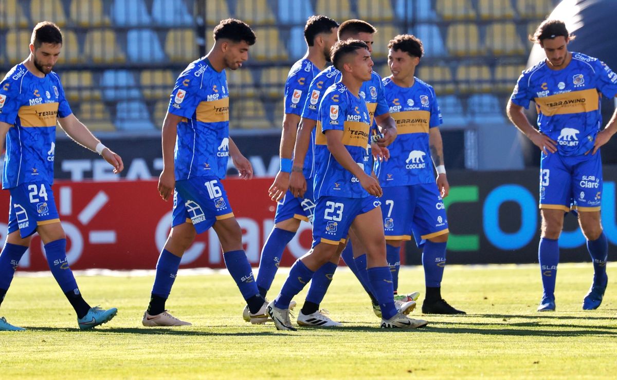 Después de salvarse en la última fecha: Everton confirma su entrenador para el 2026