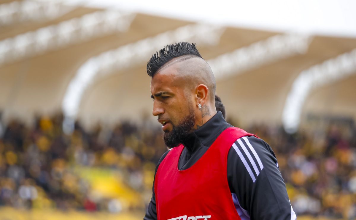 ¡Decisión tomada! Arturo Vidal aclara su futuro en Colo Colo tras último round con Fernando Ortiz