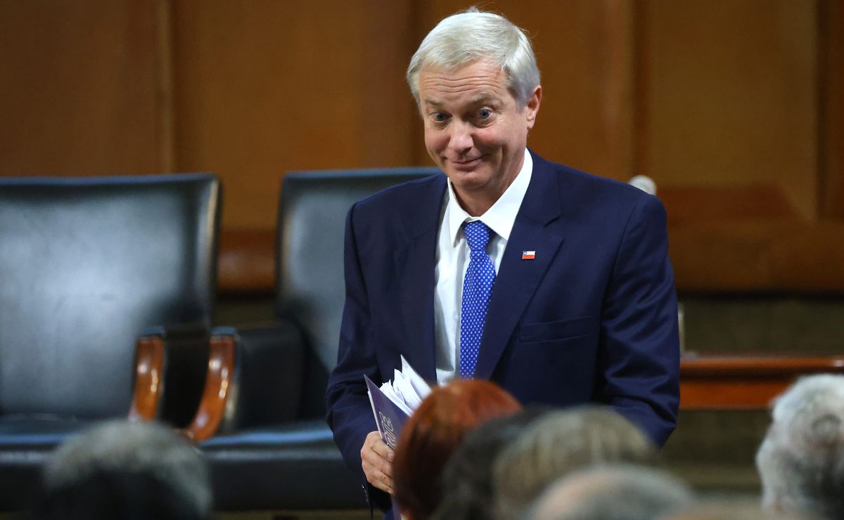 Segundo cruzado a La Moneda: ¿Hace cuánto es hincha José Antonio Kast de Universidad Católica?