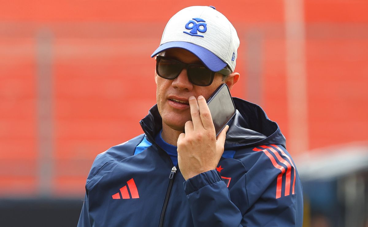 Guarello recopila los millones que la U de Chile de Michael Clark le ha pagado a Fernando Felicevich