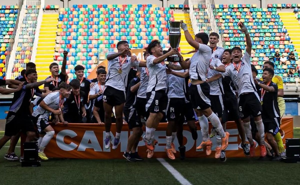 Rozental y los juveniles de Colo Colo: “Históricamente no es un club formador que ponga ocho jugadores”