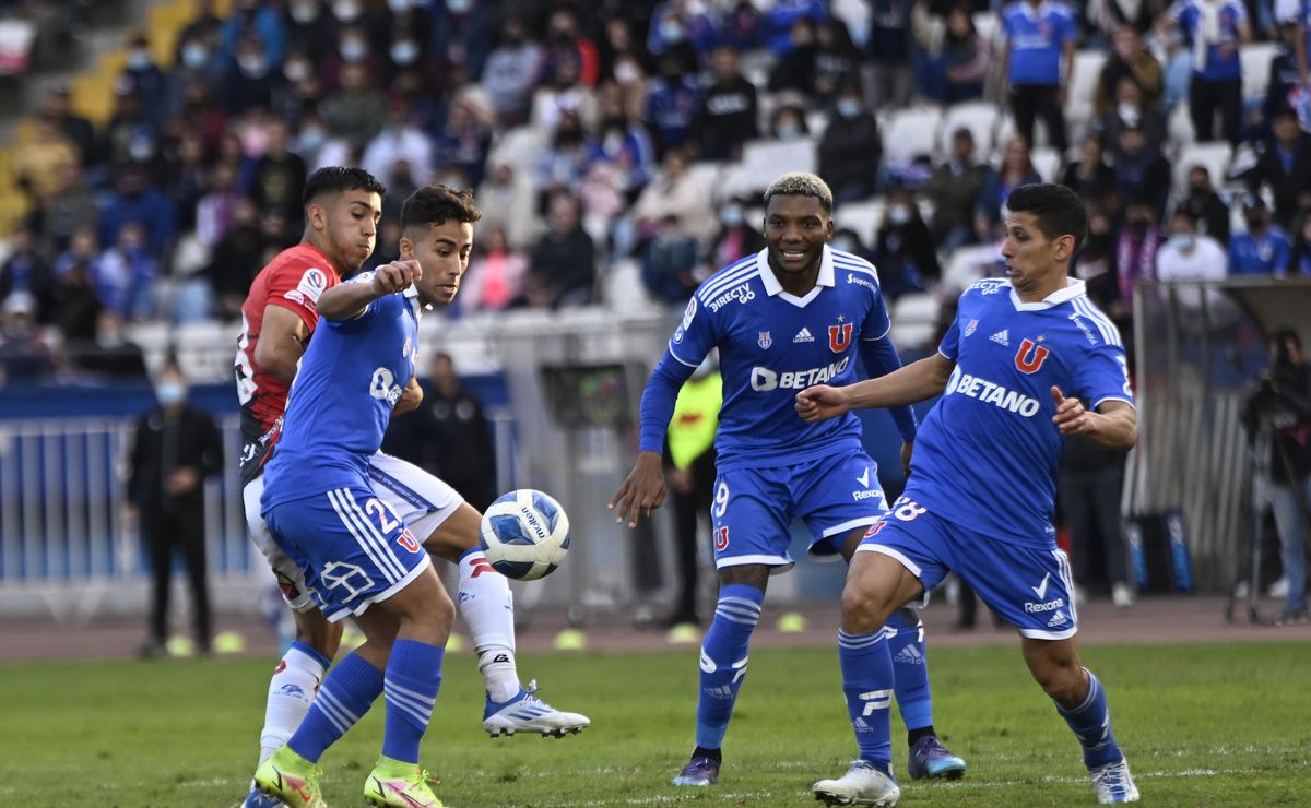 Equipo de Primera B tiene en su radar a jugador de U de Chile: “Sigue el interés”