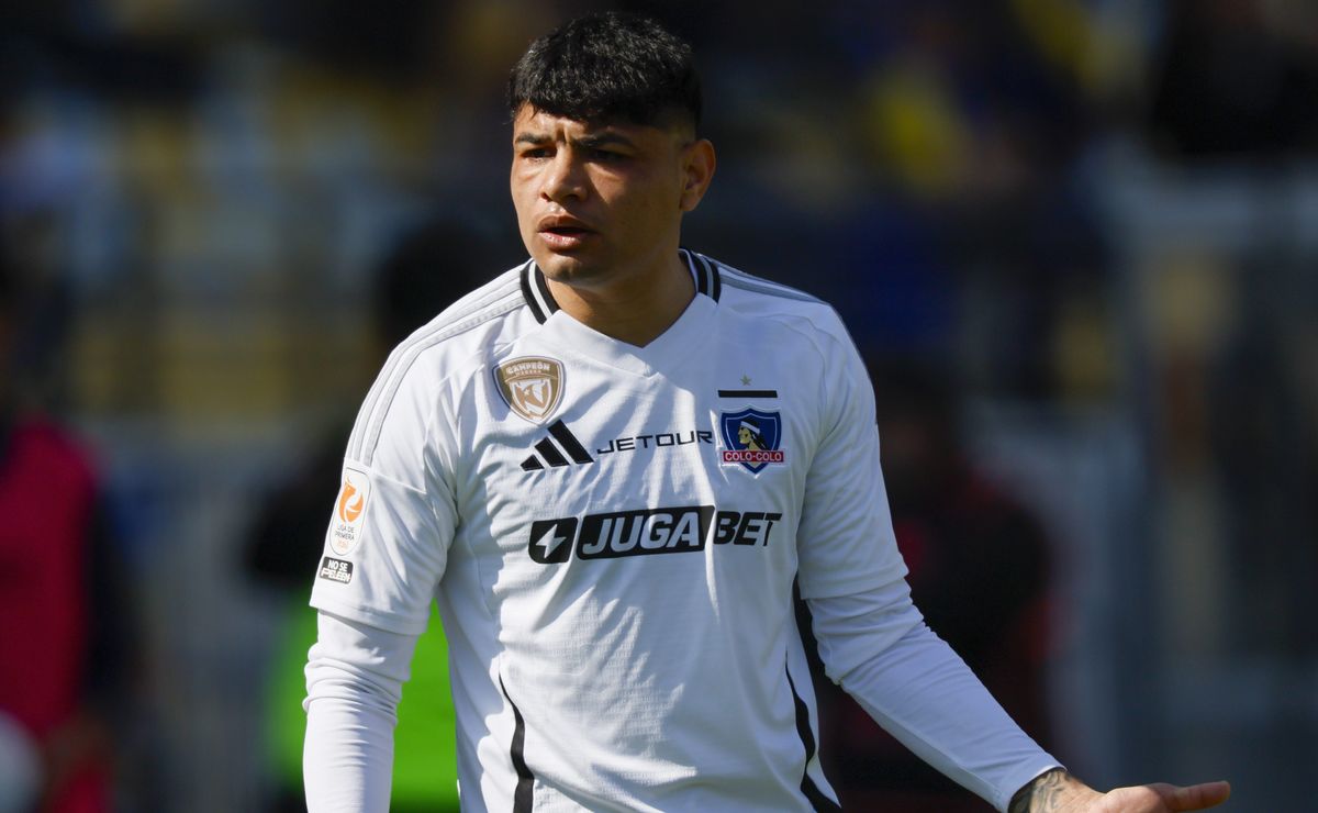 ¡Alarma en Colo Colo! Avisan que un viejo conocido de Argentina viene por Claudio Aquino