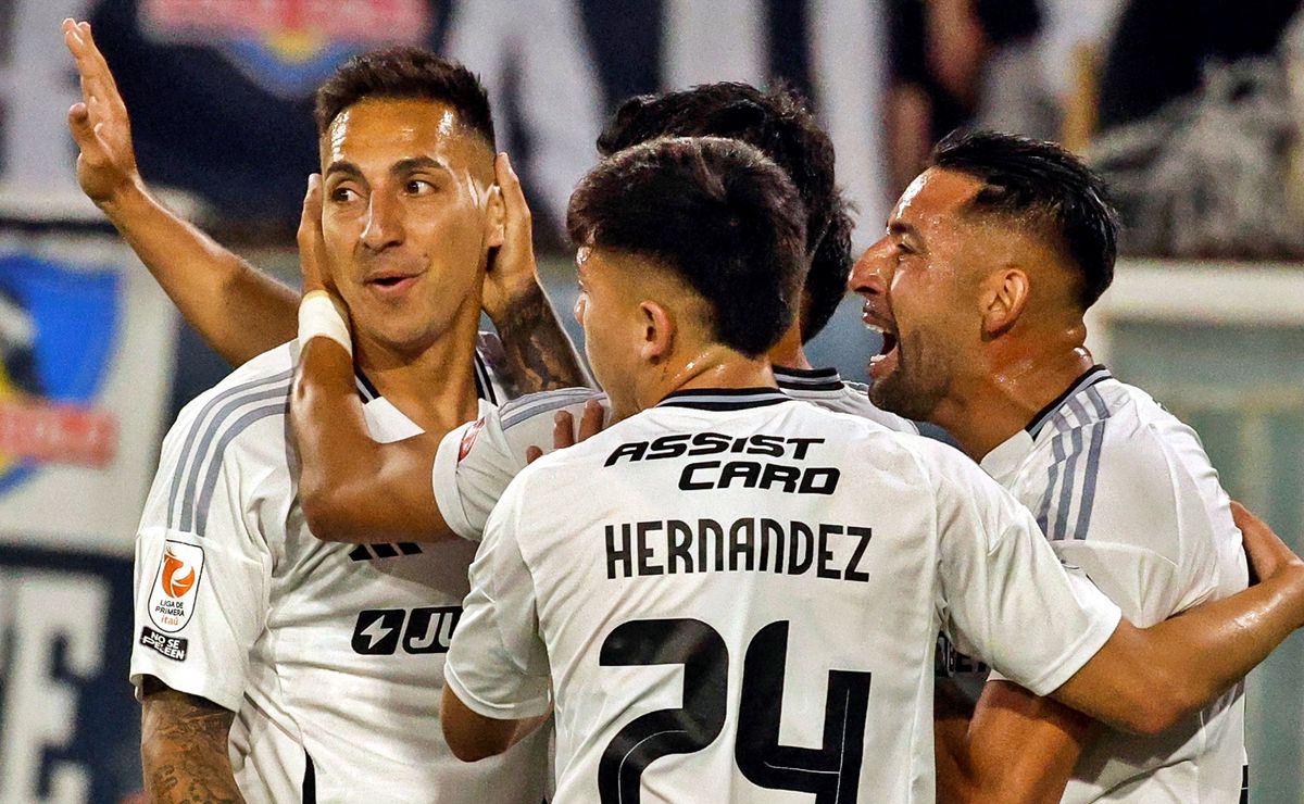 Un defensa y un delantero: Los dos extranjeros acercados a Colo Colo como refuerzos en este mercado de fichajes