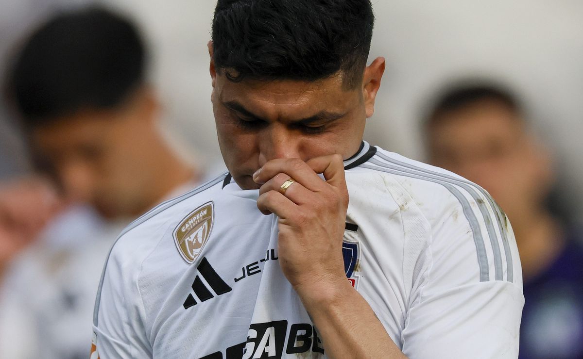 Un nuevo cacho: el problema en el contrato que impide la salida de Claudio Aquino de Colo Colo