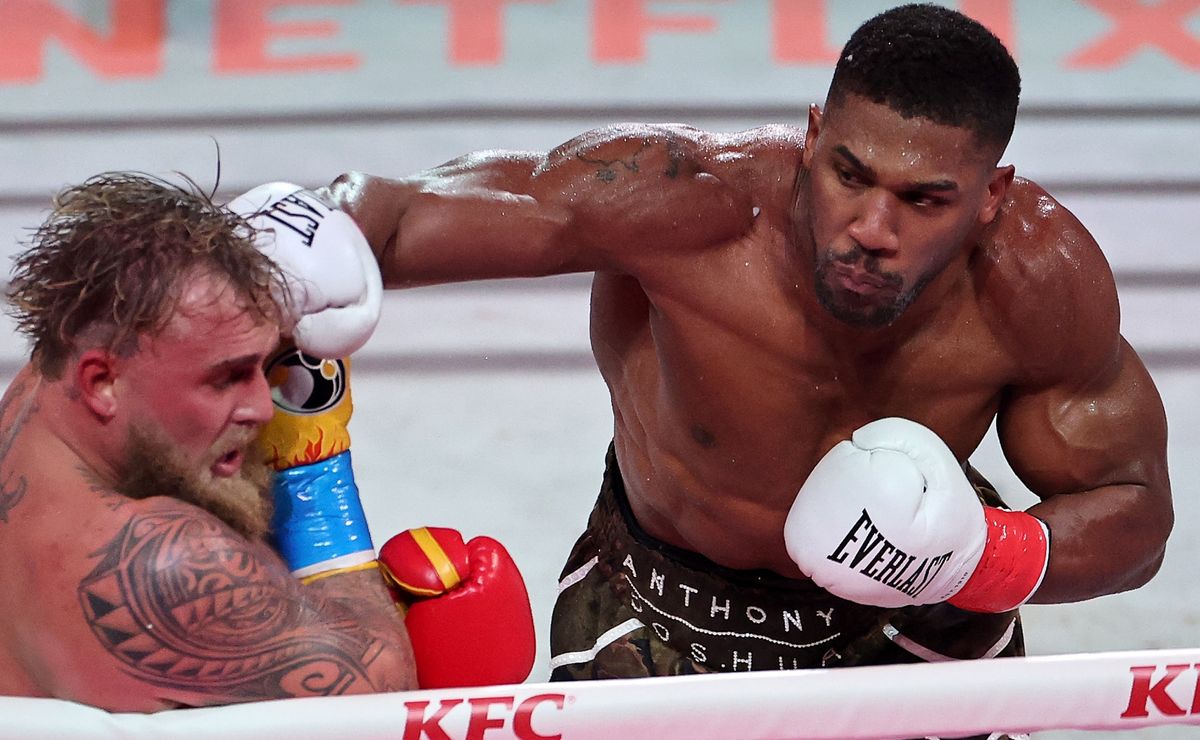 ¡Lo mandó al hospital! Anthony Joshua lo pone a dormir a Jake Paul en la “Pelea del Año”