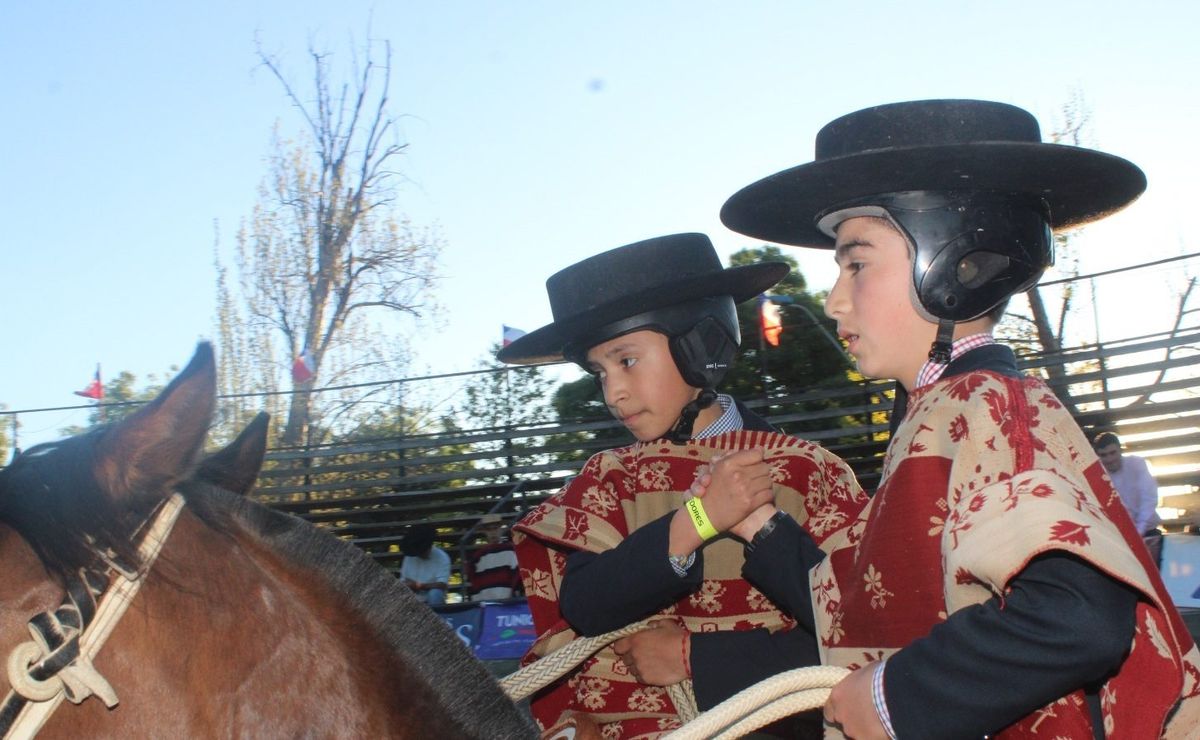 Jinetes escolares se disputan un cupo para la Gran Final del Campeonato Nacional de Rodeo