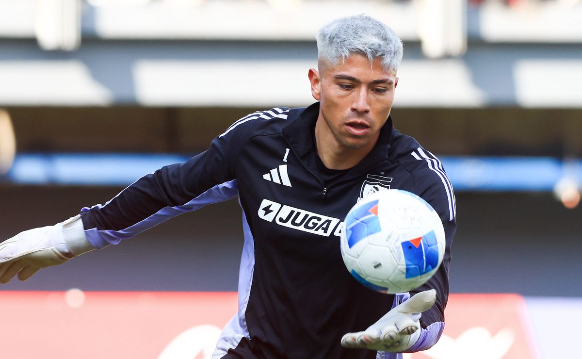 Peric explica que Cortés se queda en Colo Colo por su alto sueldo: “En ninguna parte se lo pagarán”