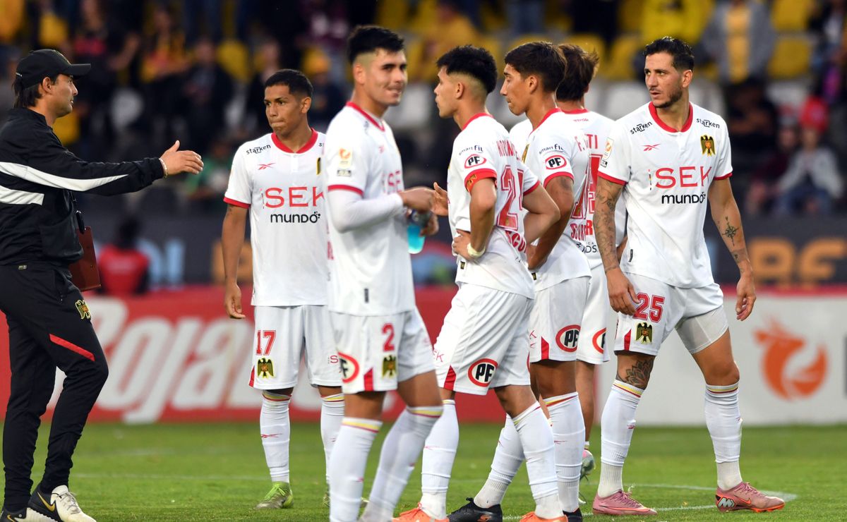 Mercado de fichajes: Unión Española sorprende con refuerzo ofensivo desde la Segunda División