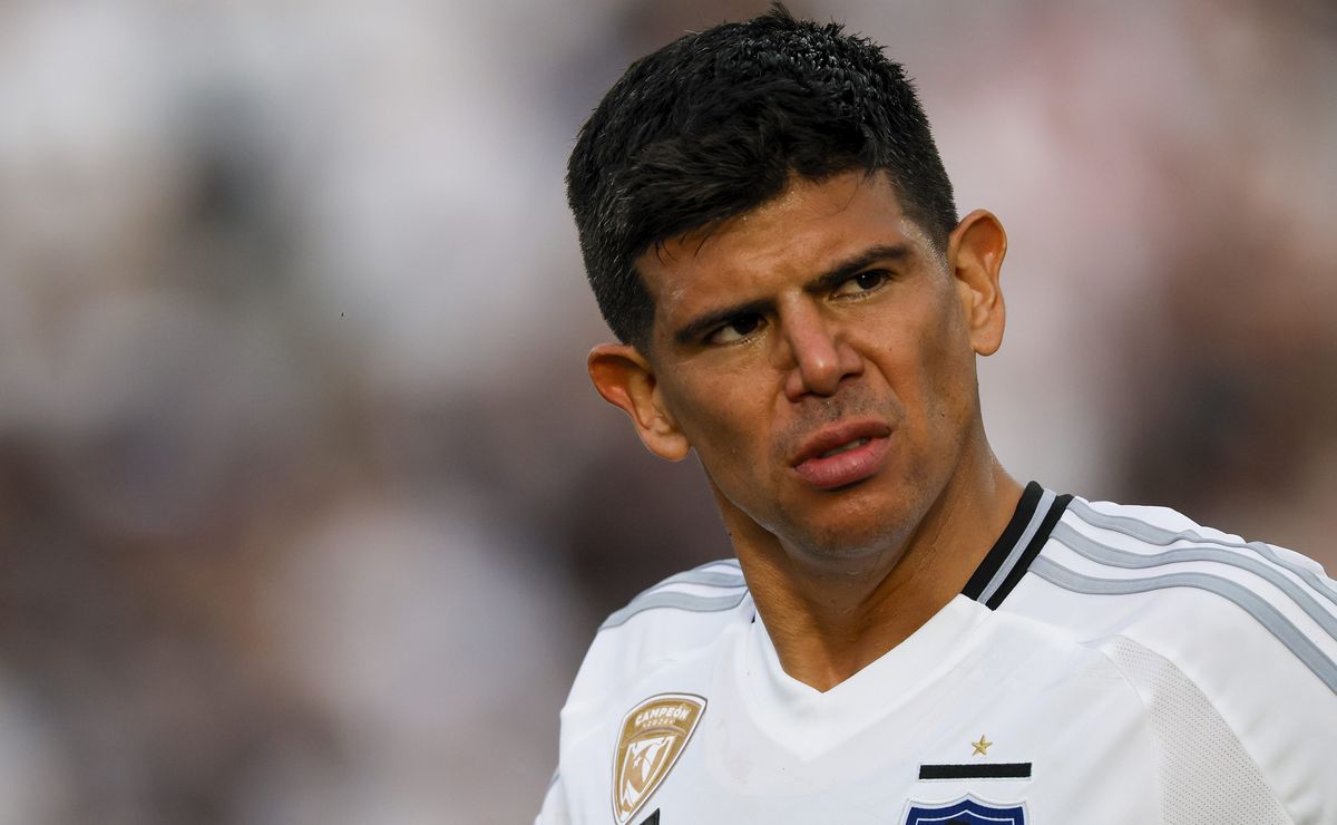 Antes que el “Católica-gate”: Revelan el momento exacto en que Esteban Pavez se comenzó a ganar el odio en Colo Colo