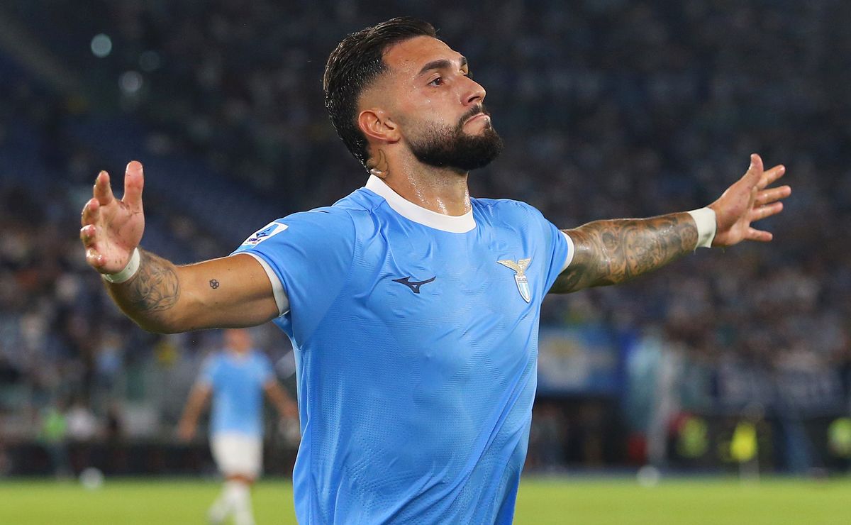 Posible fichaje de Taty Castellanos en Flamengo puede inyectar este monto de dinero a U de Chile