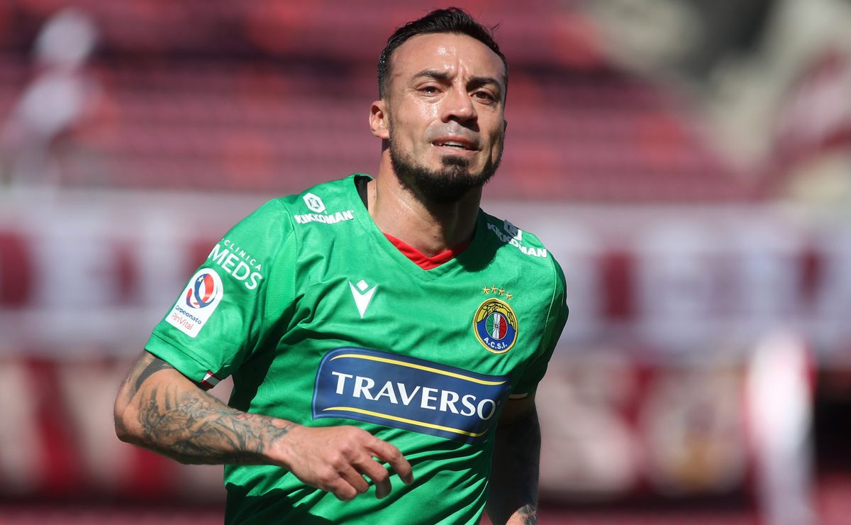 Complejo deportivo de Roberto Cereceda sufre violento incendio: “Pérdida total”