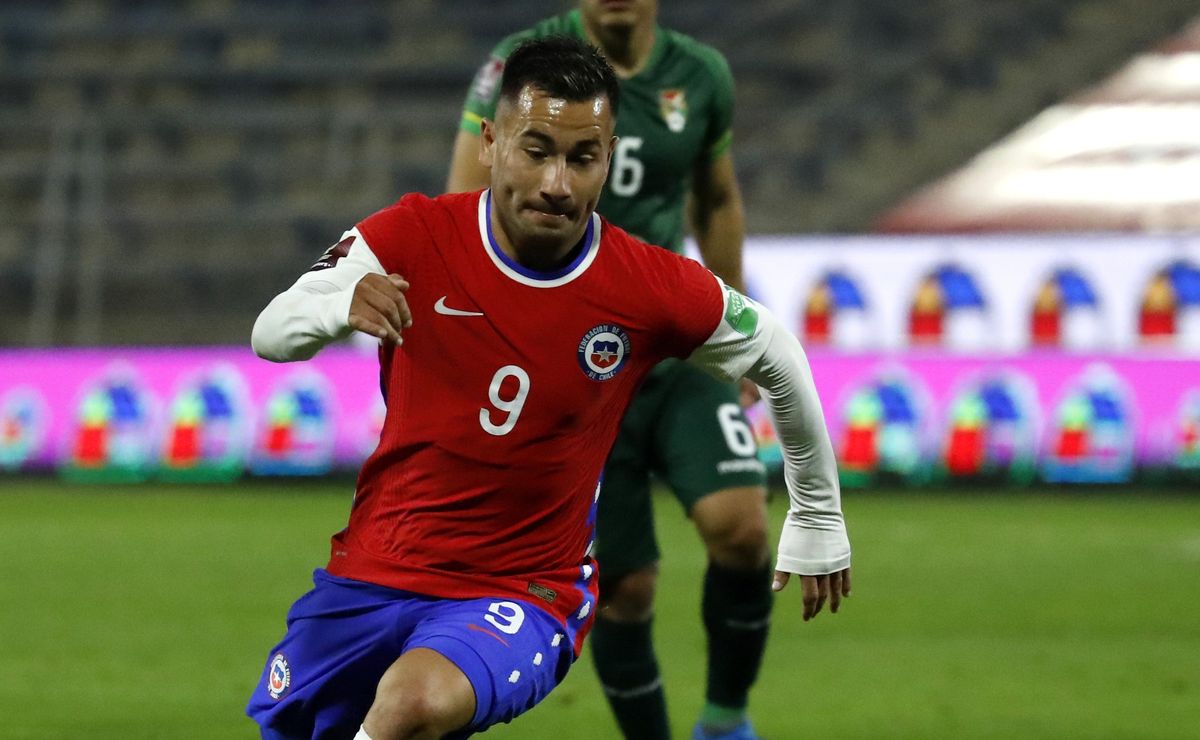 ¿Regresa a Chile? Revelan que Jean Meneses selló su futuro y jugará por este club la temporada 2026