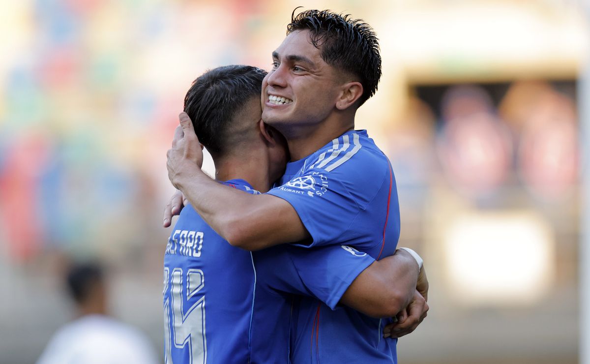 Meneghini decide: llegó como refuerzo, se fue a mitad de año y no sabe qué será de su futuro en la U