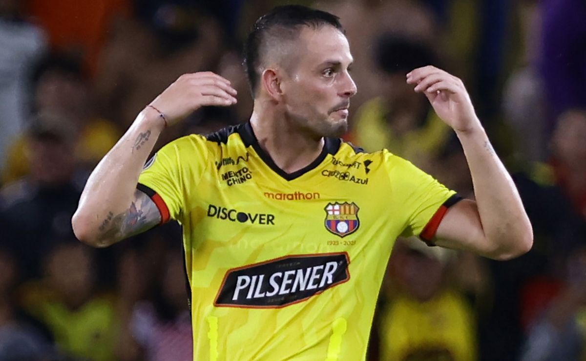 U de Chile se ilusiona con Octavio Rivero: Goleador condiciona continuidad en Ecuador