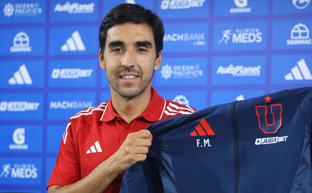 “Empezó a tomar fuerza”: U de Chile busca al ariete Maximiliano Romero para complacer a Meneghini