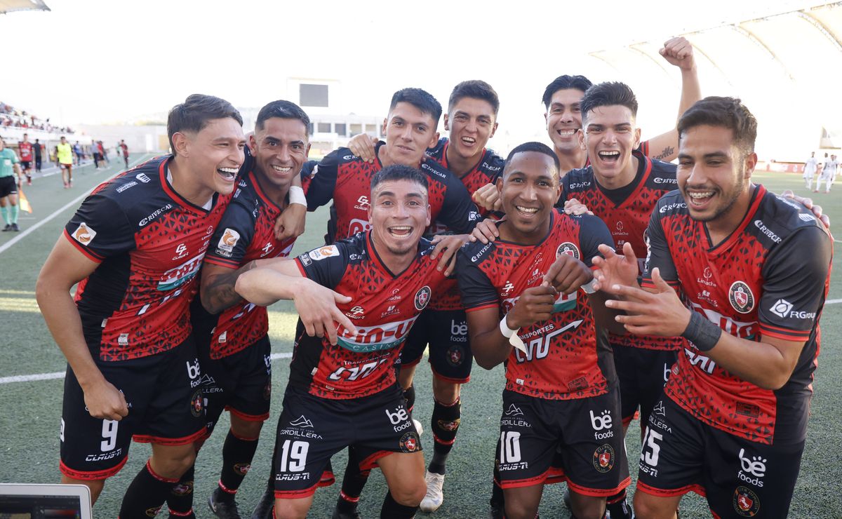 ¡Equipazo! Limache amarra a un bicampeón del fútbol chileno para convencer a Popín Castro de quedarse