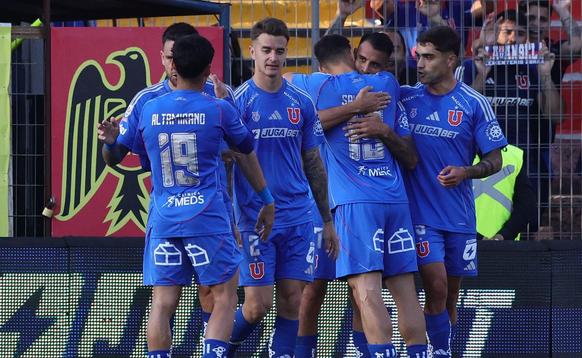 El goleador que se acerca a pasos agigantados a la U: Afirman que Meneghini ya lo habría aprobado