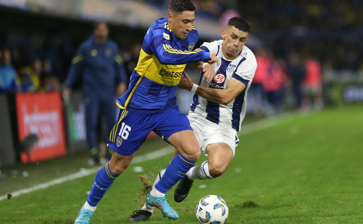Es chileno-argentino, interesaba en la U de Chile y suena como el remplazo de Vicente Pizarro en Colo Colo