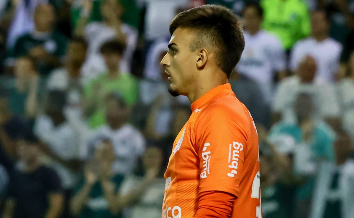 Corinthians renova com goleiro após saída de Cássio e Carlos Miguel