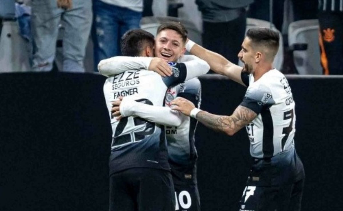 Corinthians: Craque negocia aumento salarial e interessa ao Atlético Mineiro