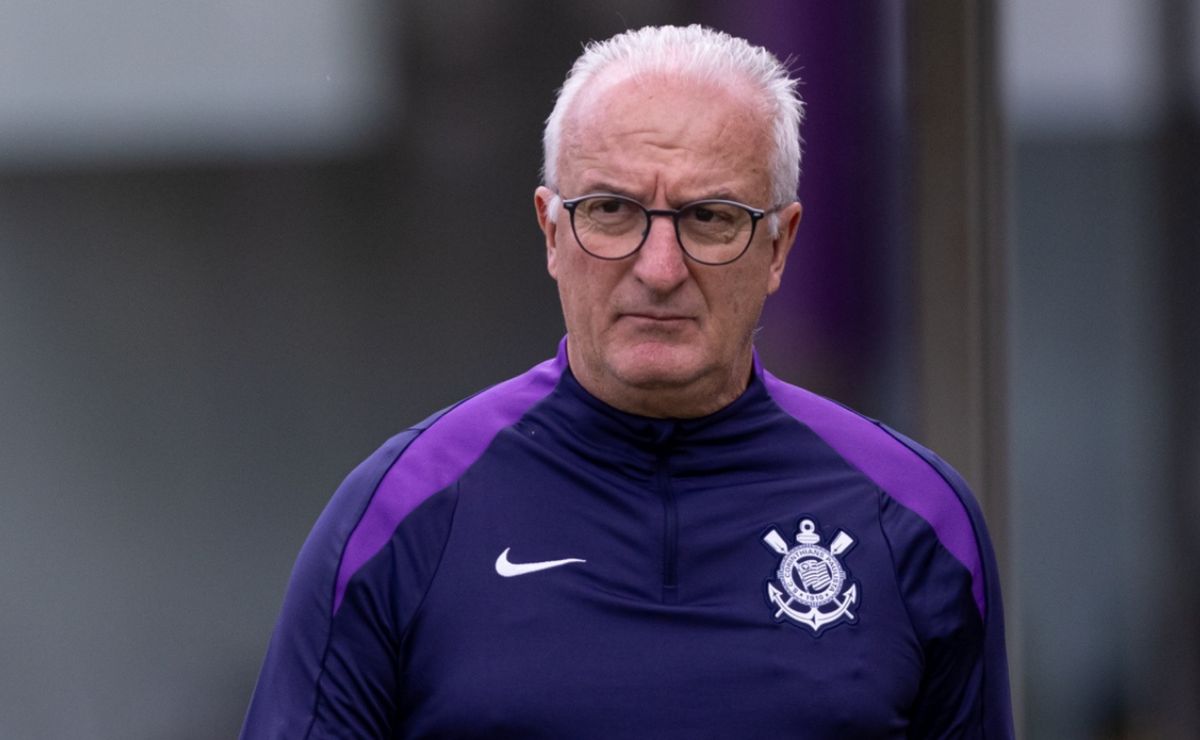 Problema: Dorival Júnior enfrenta desafio com Memphis Depay no Corinthians