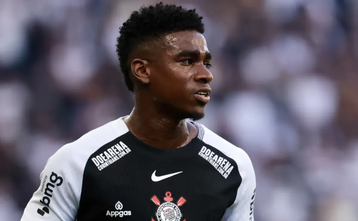 Félix Torres mira a Espanha: Osasuna e Getafe se preparam para fazer proposta.