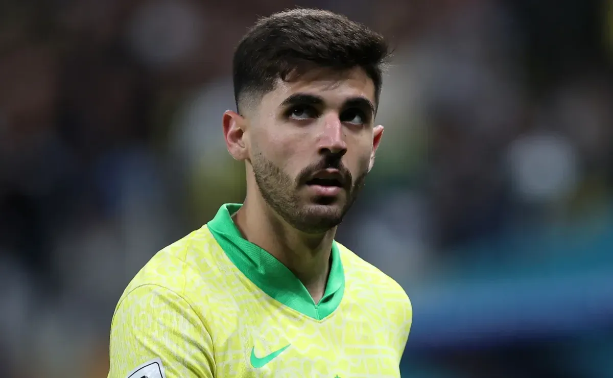 PSG fixa preço por Beraldo e Flamengo avalia investir até €18 milhões no zagueiro