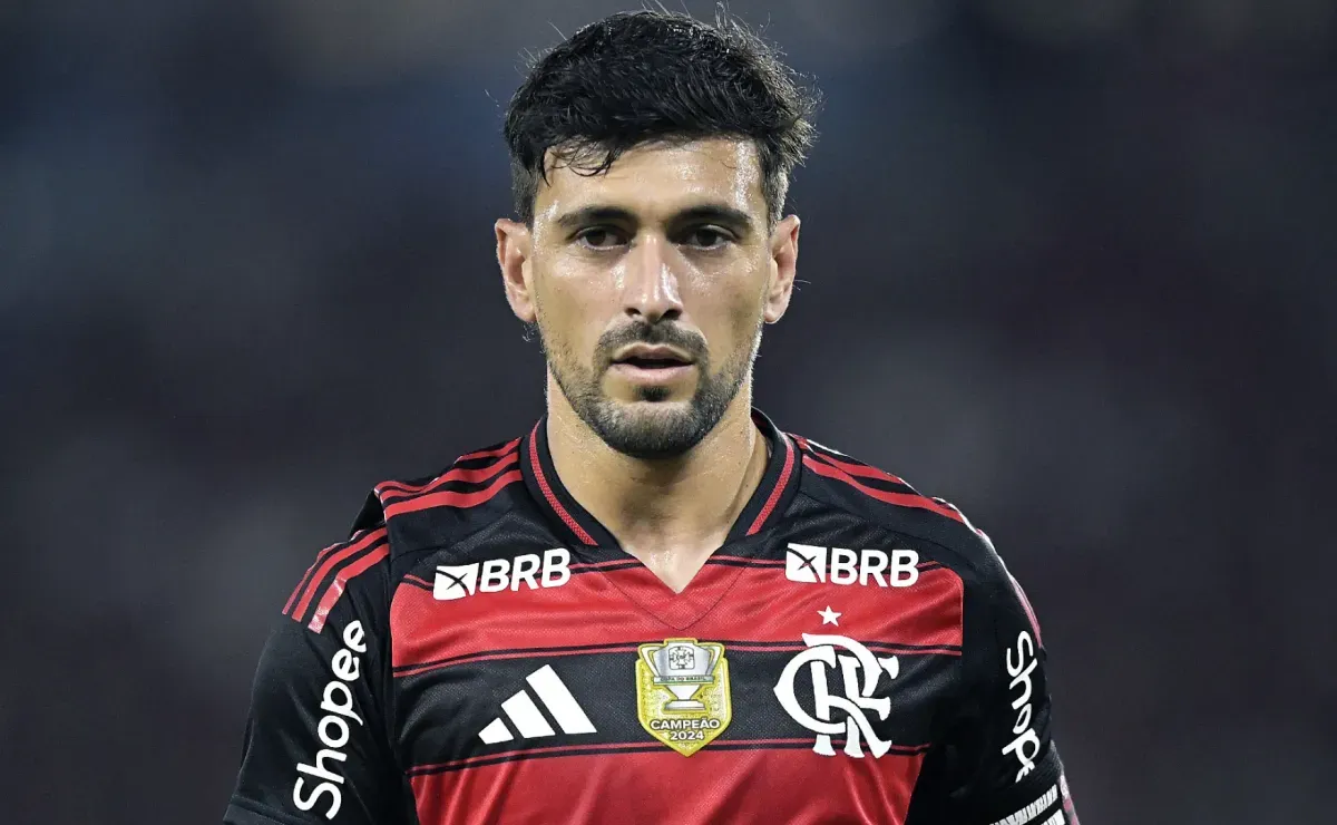 Flamengo descarta proposta do Catar por Arrascaeta e mantém ídolo sob contrato firme