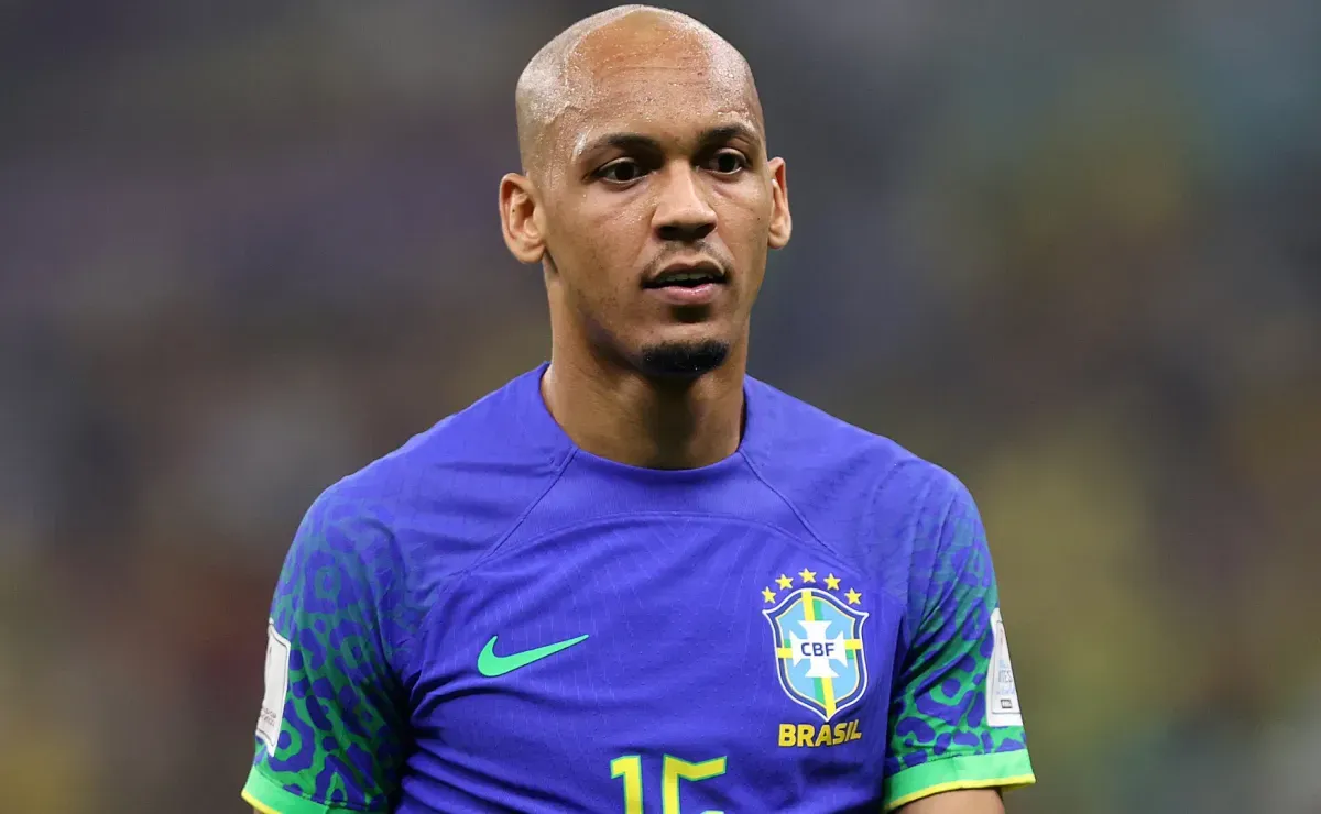 Al-Ittihad admite facilitar saída de Fabinho, alvo de Palmeiras e Vasco nos bastidores da negociação