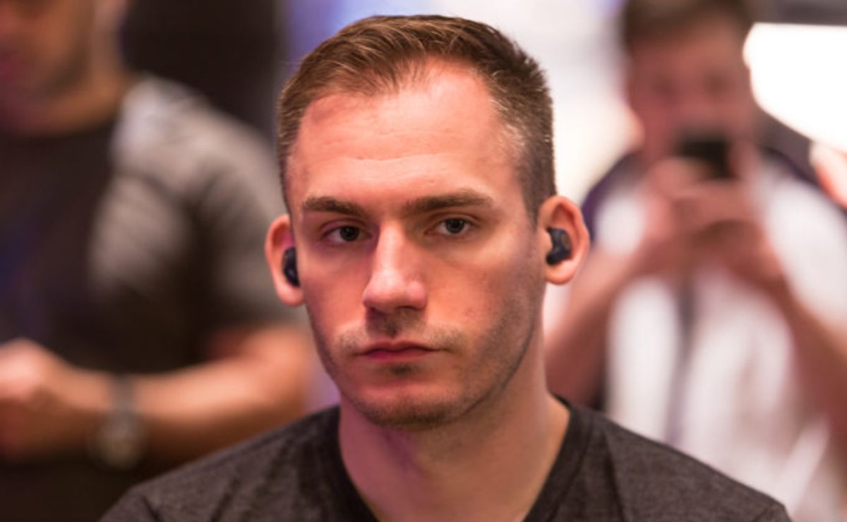 Justin Bonomo sofre cooler insano contra quadra em potão na WSOP