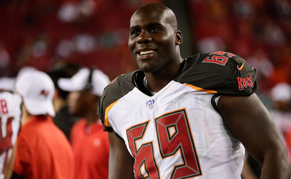 Top 5 tallest NFL players thesportsdrops NEWS