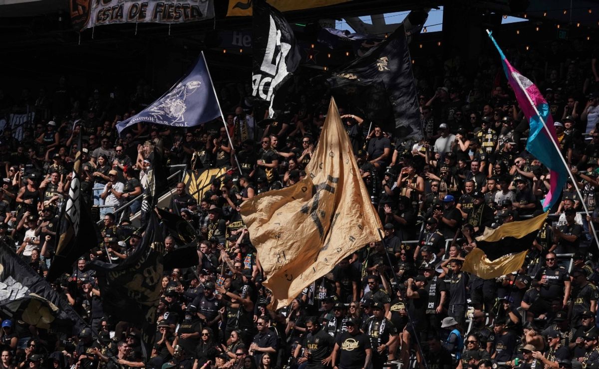 LAFC gets record-setting valuation of more than $700 million - Los