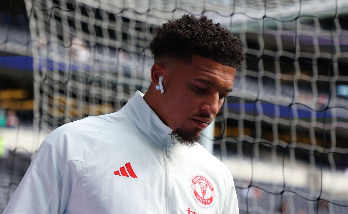 Man Utd stay or Saudi move? Report reveals Sancho's future