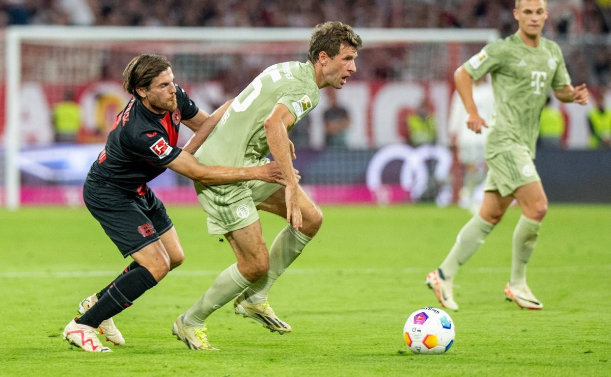 Late drama allows Leverkusen to grab draw at Bayern