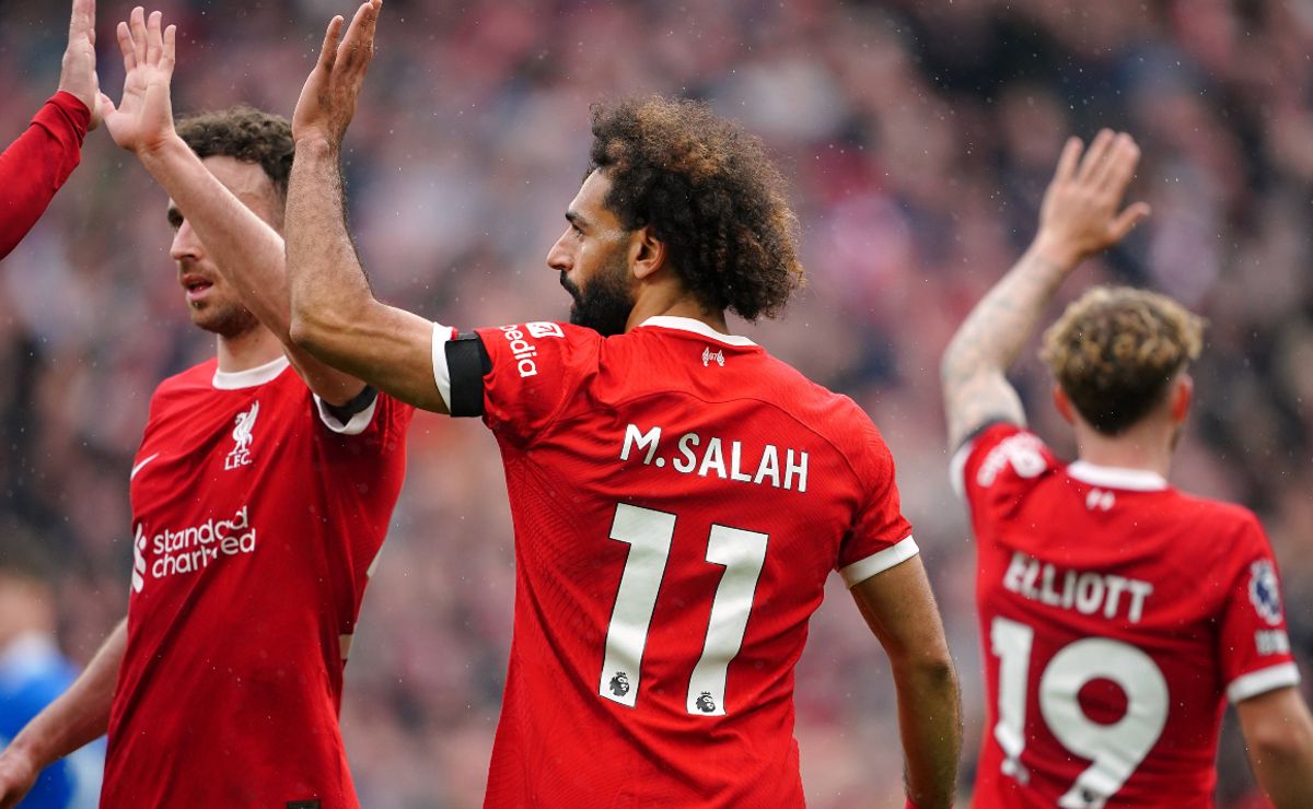Salah brace helps Liverpool grab Merseyside derby win